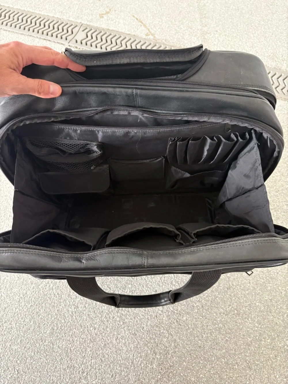 Wilsons Leather sleek black